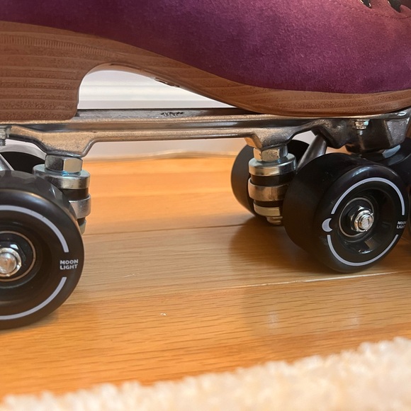 Moonlight Roller Skates Moon Boots AMETHYST men’s Size 8 women’s 9-9.5 - Picture 7 of 13